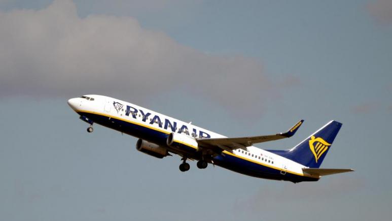 Franța: pasagerii unui zbor Ryanair anulat au pătruns cu forța în avion