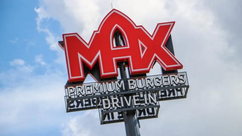 „Misiunea mea este să salvez lumea McDonald’s”, rețeta lui Max pentru a-l "înghiți" pe gigantul american