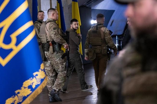 Zelensky luptă cu inamicul ascuns: ucrainenii ajută Rusia, scrie NewYorkTimes