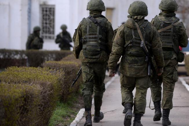 Der Spiegel: Luptătorilor străini din Ucraina li s-ar fi cerut sa jefuiască magazine
