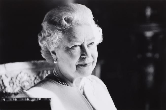 Regina Elisabeta a II-a a Marii Britanii a murit. Trăiască Regele Charles al III-lea!