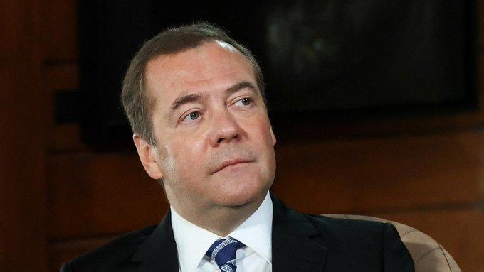Medvedev: Garanțiile cerute de Kiev sunt un preludiu al celui de-al treilea război mondial