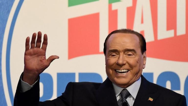 Berlusconi spune că Putin a fost „împins” să invadeze Ucraina