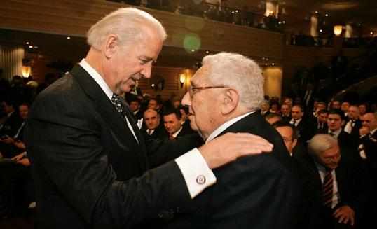 Biden versus Kissinger: bătrânul lup al politicii și bătrânul înțelept al relațiilor internaționale