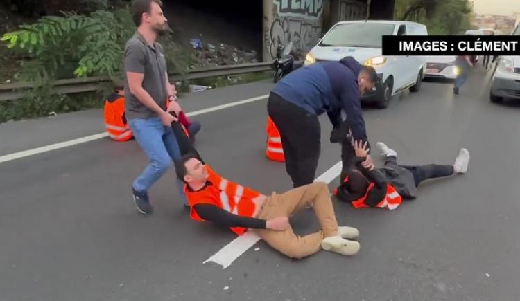 Franța: șoferii exasperați s-au bătut cu activiștii ecologiști care blocau autostrada