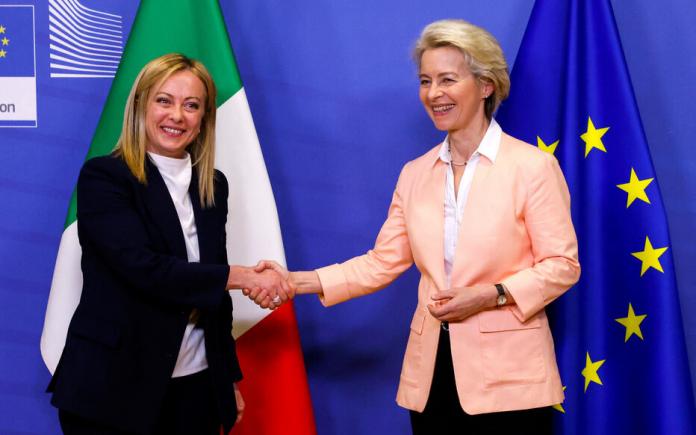 UE: Bruxelles-ul o primește pe Giorgia Meloni cu pragmatism și neîncredere