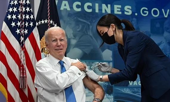 Biden: americanii care fac vaccinul anti-Covid în această iarnă vor primi reduceri de 20 de dolari la produsele alimentare