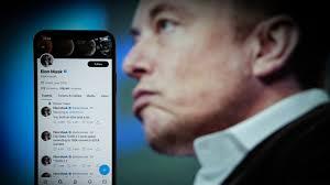 Elon Musk își protejează platforma Twitter de cenzură. Anunță că își lansează propria marcă de smartphone