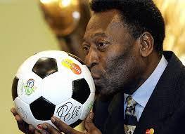 Legenda fotbalului mondial, brazilianul Pele, a murit 