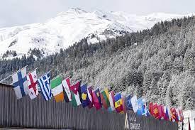 Forumul economic de la Davos: chiria este la prețul achiziției unei garsoniere, iar un kebap este fine dining