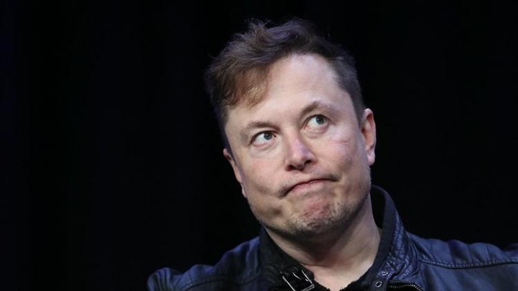 Elon Musk s-a simțit de parcă „tragea să moară” după a doua vaccinare de COVID
