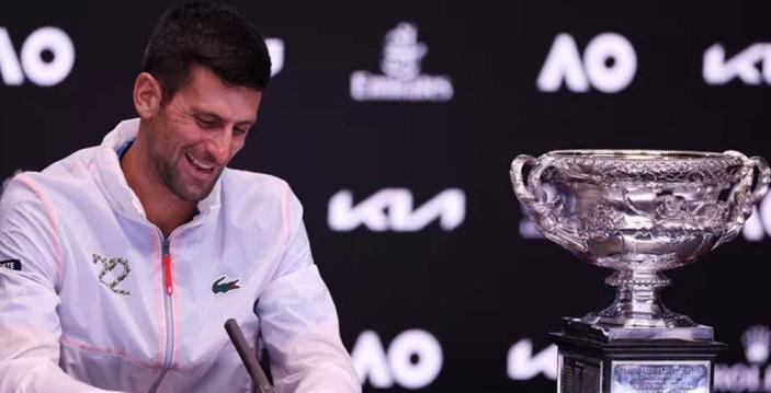 Djokovic regretă absența tatălui său la finala Australian Open: "sunt momente speciale, unice. Cine știe dacă se vor reproduce?"