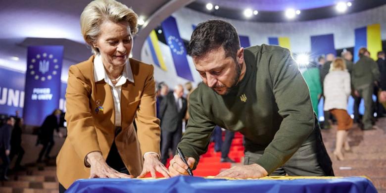 UE anunță al șaptelea ajutor militar pentru Ucraina