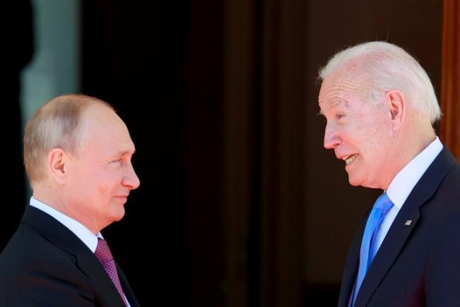 Newsweek: Joe Biden i-a oferit lui Vladimir Putin 20% din Ucraina pentru a pune capăt războiului