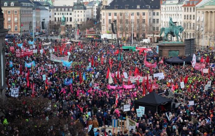 Danemarca: Mii de oameni au protestat împotriva desființării unei sărbători legale din cauza războiului din Ucraina