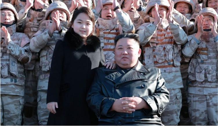 Coreea de Nord nu permite folosirea numelui fetei liderului suprem. Fetele care îl poartă trebuie să-și schimbe certificatul de naștere