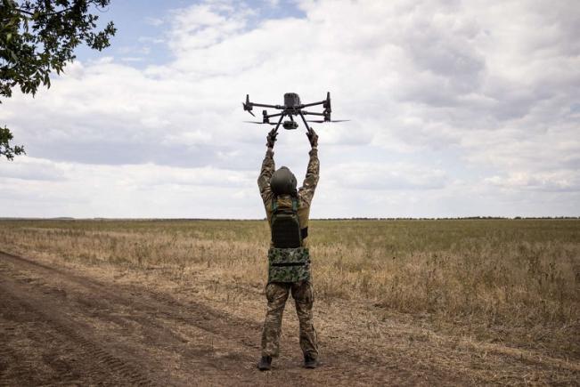 Ucraina este noul laborator pentru „dronizarea” războiului