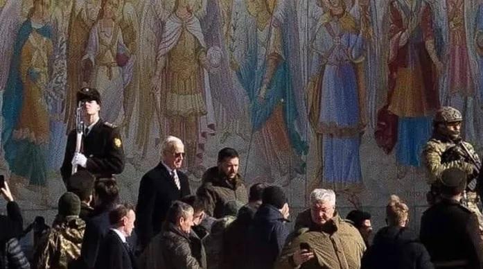 Joe Biden se află în vizită surpriză la Kiev (video)