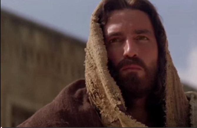 A decedat actorul care l-a interpretat pe Sfântul Ioan în filmul „Patimile lui Iisus”, capodopera regizată de Mel Gibson