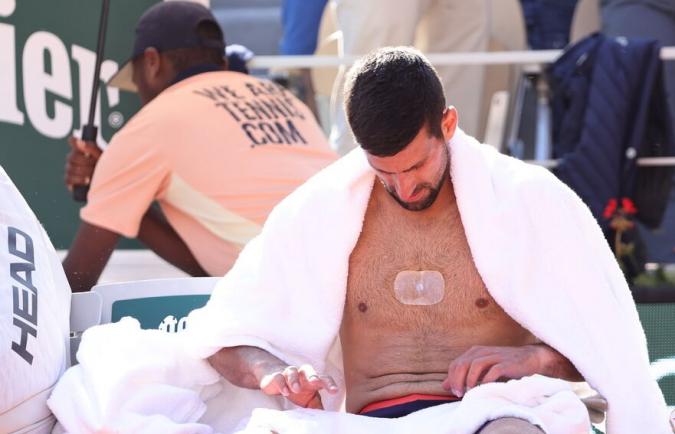 Plasturele misterios al lui Djokovic îi poate îmbunătăți cu adevărat performanța?