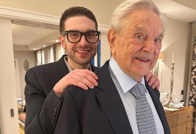 George Soros predă imperiul său financiar fiului său Alexander care vrea să lupte împotriva lui Donald Trump