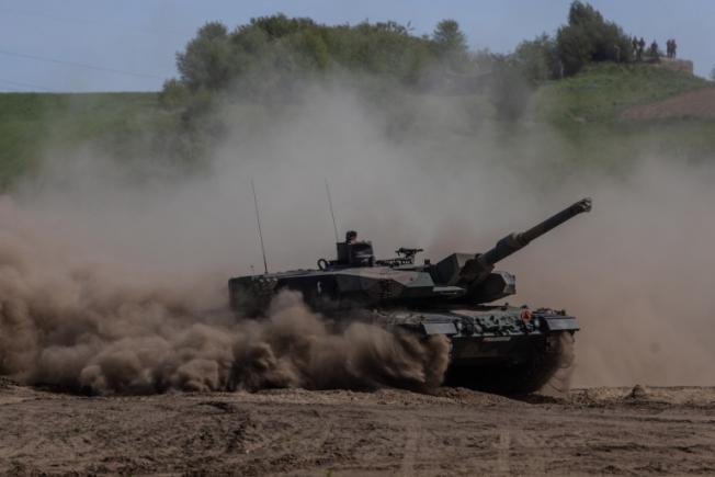 Rusia susţine ca a distrus toate cele 16 tancuri Leopard trimise de Polonia și Portugalia