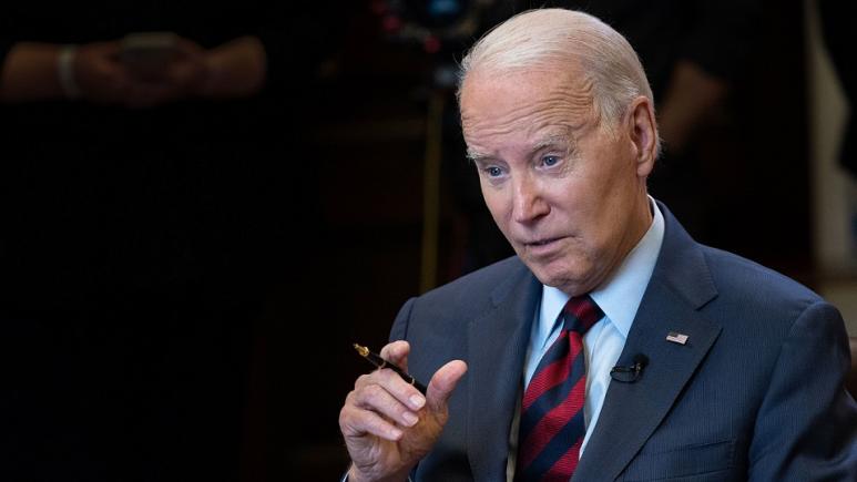 Biden spune că trimiterea de muniții cu dispersie în Ucraina a fost „decizie dificilă”, dar „au nevoie de ele”