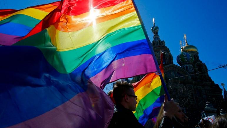 Rusia înăsprește și mai mult legile împotriva minorităților sexuale