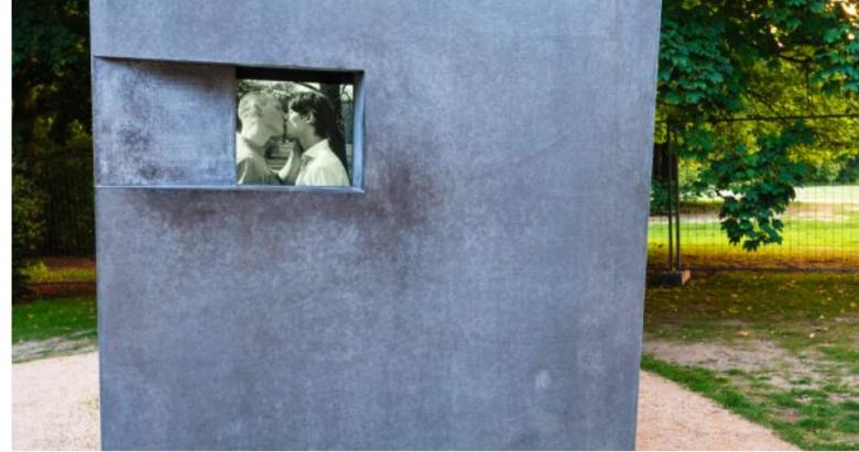 Acte de vandalism la Berlin împotriva unui monument în memoria victimelor LGBT ale nazismului