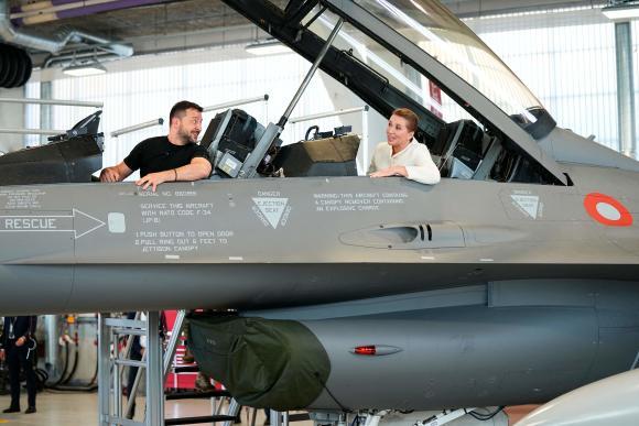 Olanda şi Danemarca vor livra Ucrainei avioane F-16, anunţă Mark Rutte