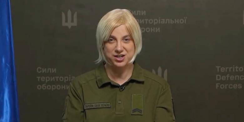 Purtătorul de cuvânt transgender al armatei ucrainene a fost suspendat pentru declarații controversate