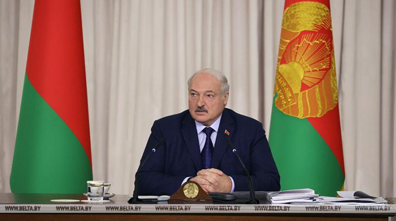 Lukașenko: Occidentul vrea să scape de Zelensky