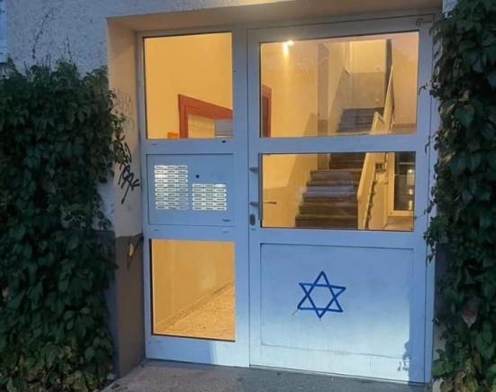 Berlin: Steaua lui David a fost desenată pe ușile unor case unde locuiesc evrei