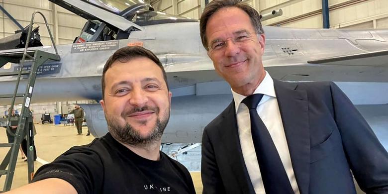 Avioanele de luptă F-16 destinate Ucrainei vor ajunge în România „în decurs de două săptămâni”, spune premierul olandez