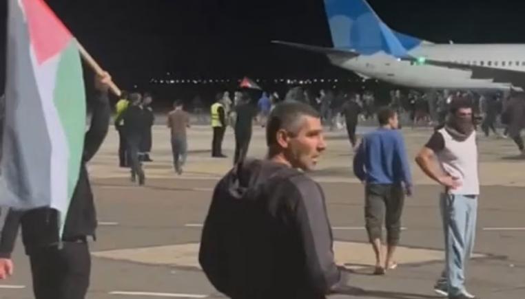 Rusia acuză Ucraina că a jucat un „rol cheie” în atacul asupra aeroportului din Daghestan