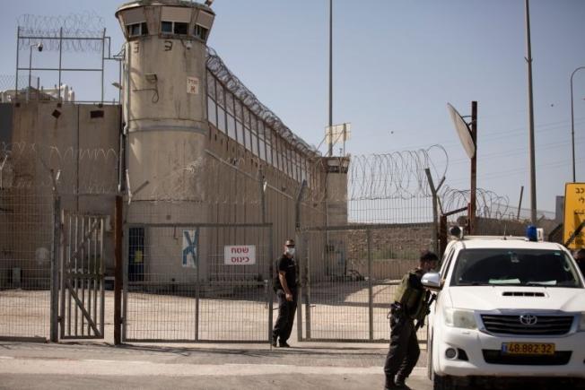 Cine sunt prizonierii palestinieni din închisorile israeliene?