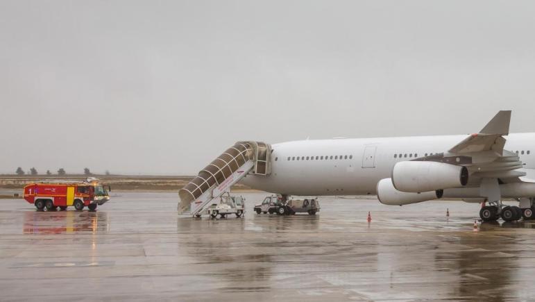 Suspiciuni de „trafic de persoane”: avionul companiei române Legend Airlines, imobilizat timp de patru zile în Franța, a decolat din nou spre India