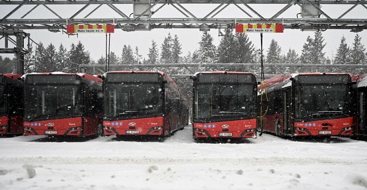 Norvegia: autobuzele electrice au fost paralizate de valul de îngheț, soluția ar putea fi adoptarea încălzitoarelor pe motorină, spun specialiștii