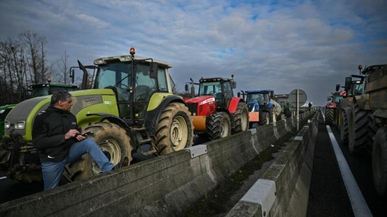 Fermierii francezi se alătură mișcării europene de protest