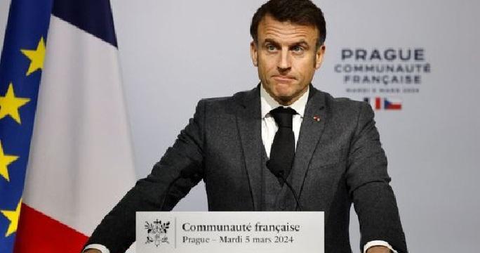 Emmanuel Macron le cere aliaților Ucrainei „să nu fie lași”