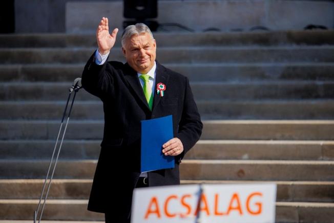 Viktor Orban l-a felicitat pe Vladimir Putin pentru realegerea sa