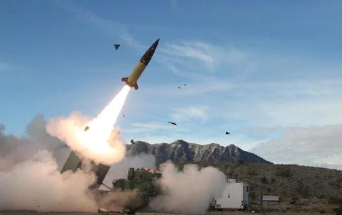 Ucraina lovește baza aeriană din Crimeea cu 12 rachete ATACMS: „cel mai tragic atac pentru Rusia de la începutul războiului”