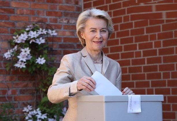 Ursula von der Leyen: "Am câștigat alegerile europene prietenii mei"