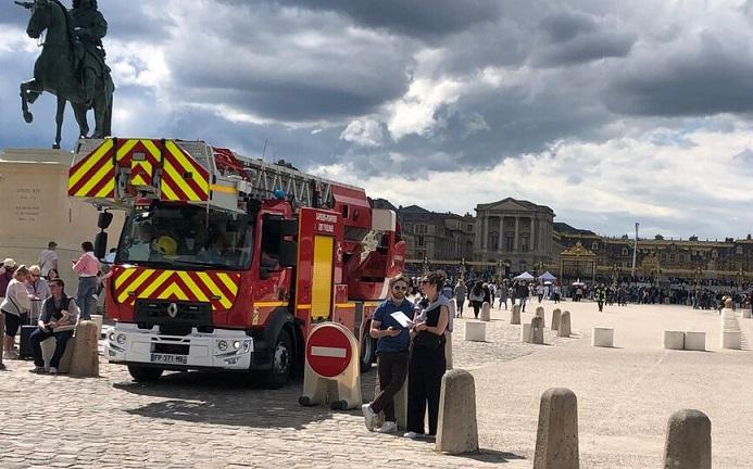 Palatul Versailles a fost evacuat în urma unui incendiu