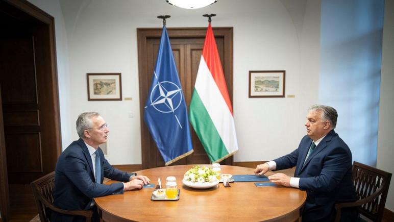 Stoltenberg: "Ungaria nu va participa la acțiunea NATO în Ucraina dar nu va împiedica alți aliați să o sprijine financiar"