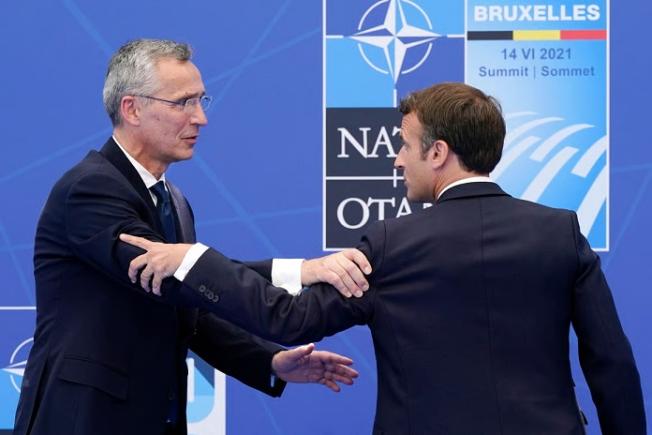 Stoltenberg face apel la Franța să „mențină NATO puternică” pe măsură ce extrema dreaptă crește