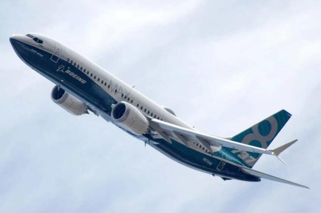 Un Boeing 737 Max 8 a căzut în gol peste 7.000 de metri: 17 oameni au ajuns la spital - video
