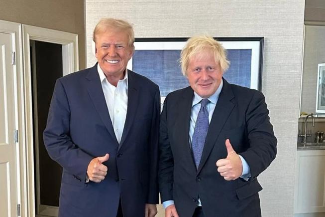 Boris Johnson îl îndeamnă pe Trump să sprijine Ucraina