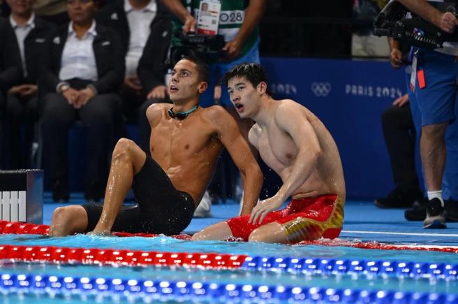 VIDEO. David Popovici, medalie de bronz in proba de 100 metri liber, în care s-a doborât recordul mondial