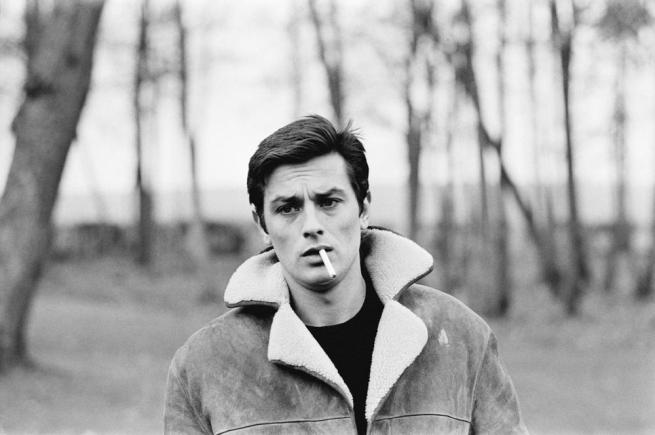 Alain Delon: fanii actorului îi aduc un omagiu cântând Paroles Paroles